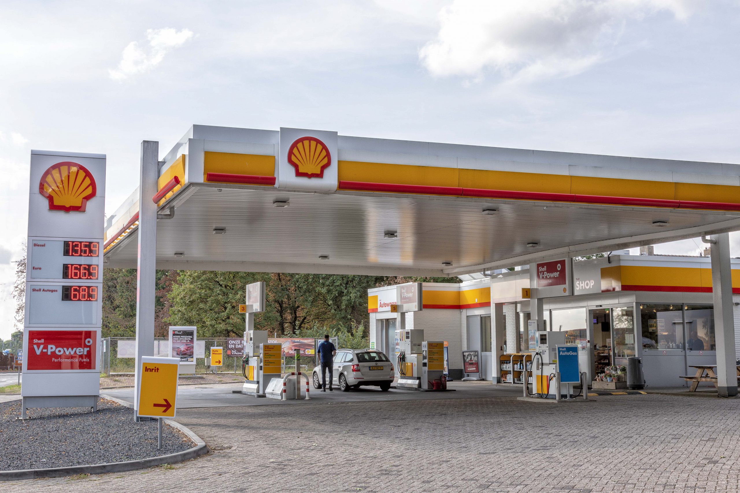 dichtstbijzijnde benzinepomp