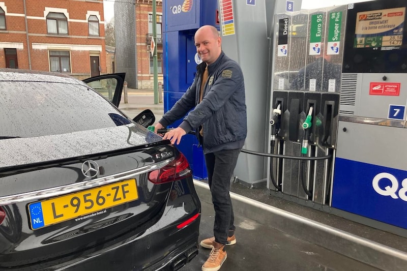 wat is het dichtstbijzijnde tankstation